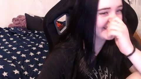 your_8a8y online show from March 12, 8:19 am