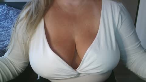 Maria Love online show from February 6, 8:50 am