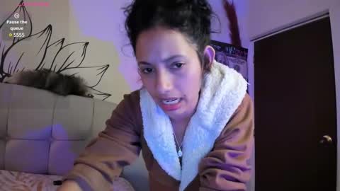 mia3 online show from March 3, 9:34 pm