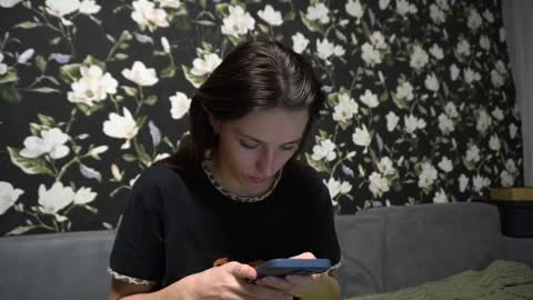 Meri  online show from February 8, 9:04 pm