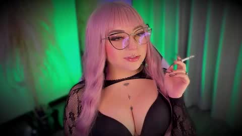 Cami independent model online show from February 19, 7:30 am