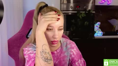 Alice  online show from March 21, 1:21 am