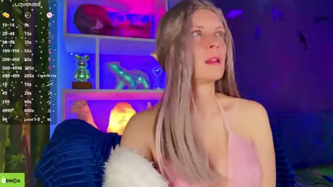 your_spring online show from April 17, 8:16 am