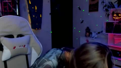 Anikka online show from October 28, 9:52 pm