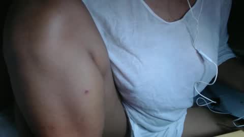 yourhotboobies23 online show from December 25, 12:47 pm