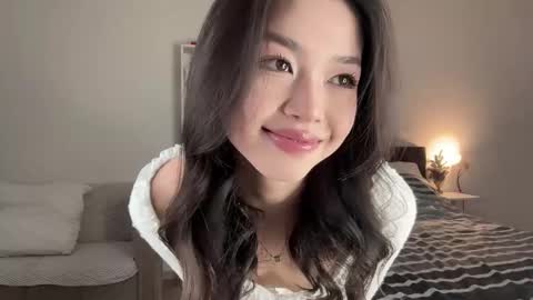 yourlittlesunrise_ online show from December 14, 5:46 am