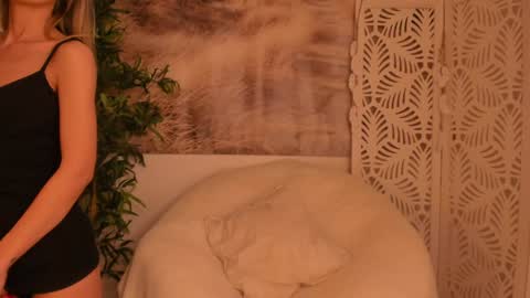 Sarah online show from January 11, 8:43 pm