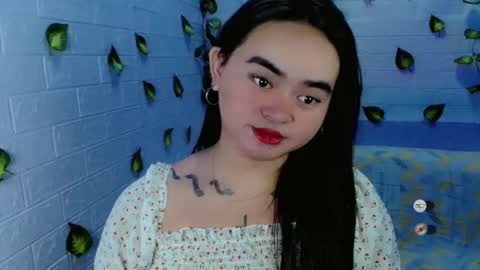 yourprincessthea online show from February 17, 7:58 am