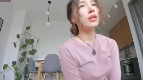 youre meyy online show from October 5, 10:20 am