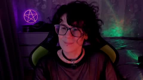 Yours Cosmic online show from January 26, 12:26 am