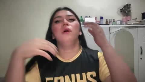 Yanahh online show from April 19, 6:10 pm