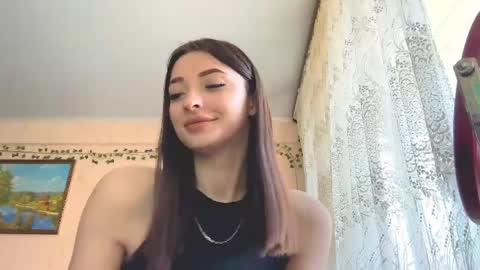 Yuki online show from May 2, 2:31 pm