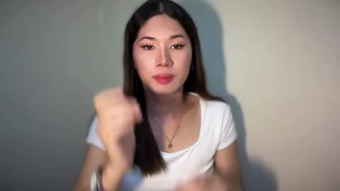 Yumi online show from January 14, 5:45 am