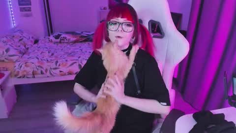 Yumi 3 online show from February 14, 10:12 pm