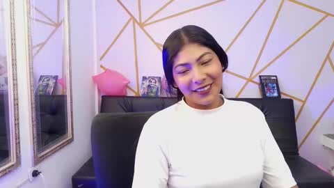 yvanna__smith online show from February 2, 4:55 am