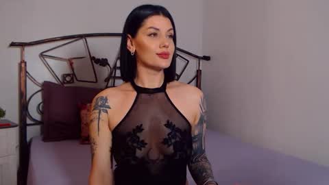 I V Y   online show from March 28, 9:24 pm