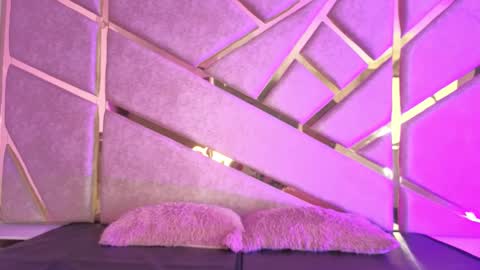 Claire  online show from February 14, 8:11 pm