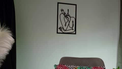 Zara Nova online show from April 22, 2:52 am