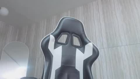 Isabella online show from February 13, 1:02 pm