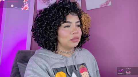 zaya_1 online show from May 25, 1:32 pm