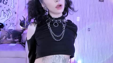    online show from September 26, 3:20 pm