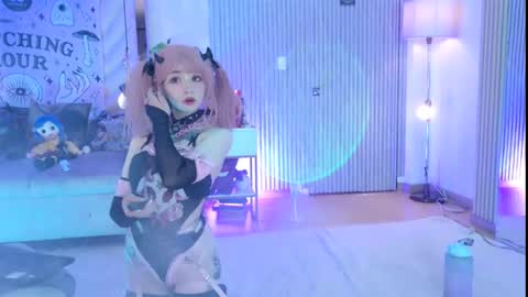    online show from December 5, 3:24 pm