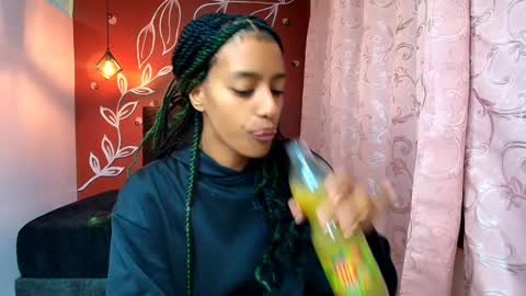 Zia Green online show from December 11, 12:02 pm