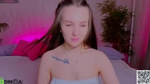 Zlata  Mon Tue Thu Fri Sun Sa GMT 3 0000pm - 0600pm  online show from December 20, 9:46 am