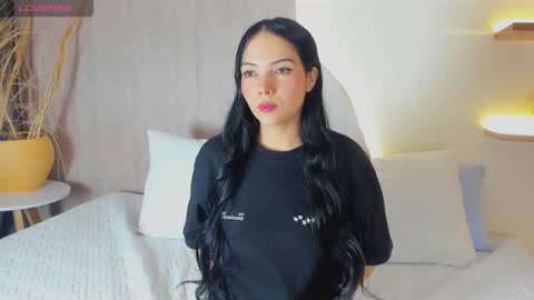 zoe20__ online show from November 12, 8:51 pm