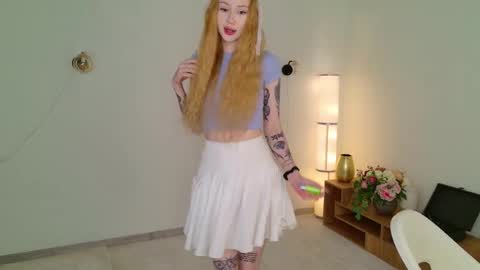 Im Zoe online show from February 5, 3:26 pm