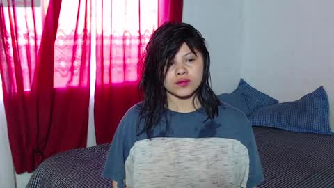 Zoe Bronw online show from December 19, 11:50 am