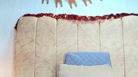 Zoe online show from December 3, 1:13 pm