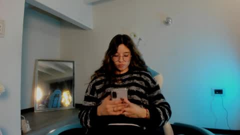 zoe_dear online show from May 14, 9:26 am