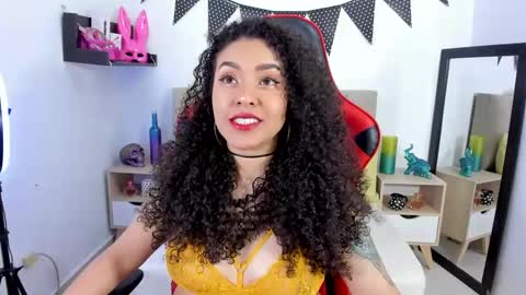 Zoe Gruber online show from December 21, 12:09 am