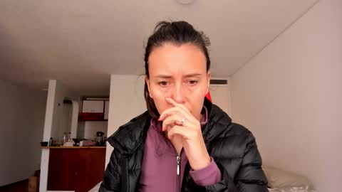 ZOE online show from November 17, 8:42 pm