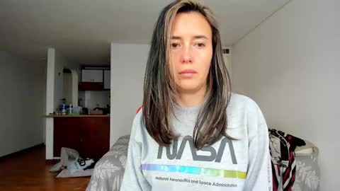 ZOE online show from February 17, 9:36 pm