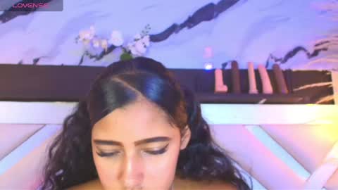 Zoey  online show from May 28, 1:58 am