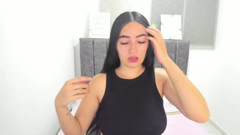 zoe_jones7 online show from February 1, 3:52 am