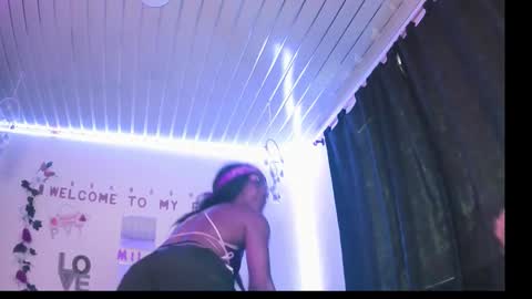 zoejackson723294 online show from November 9, 4:47 pm