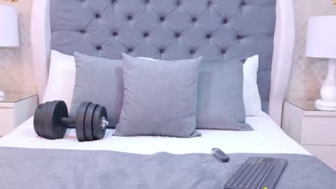 Zoe Krug online show from September 24, 12:26 pm