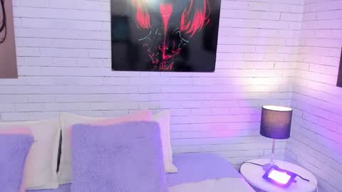 ZOE  online show from November 23, 6:49 am