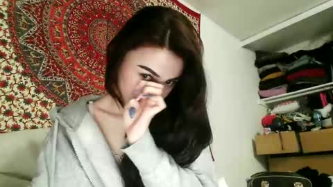 zoepleasing online show from March 7, 2:36 am