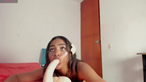 Zoe online show from June 7, 10:38 pm