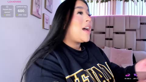 zoey thommpson online show from November 23, 2:19 pm