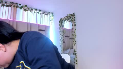 zoey thommpson online show from February 25, 9:13 pm