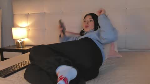 cintya kors online show from March 7, 2:15 am