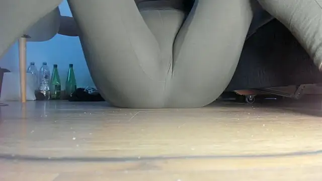 Squirtlady38 online show from February 5, 7:00 am