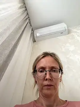 angelmommu online show from September 25, 10:25 am