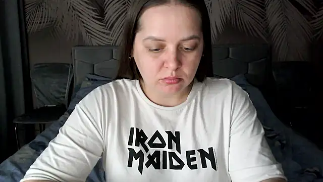 uliastar online show from February 8, 9:13 am