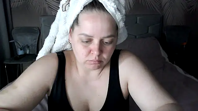 uliastar online show from April 7, 7:32 am